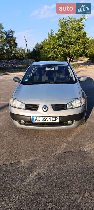 Хетчбек Renault Megane 2004 в 