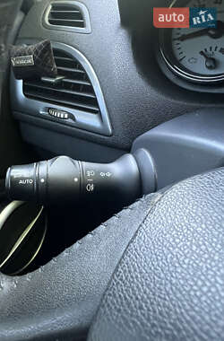 Купе Renault Megane 2011 в 