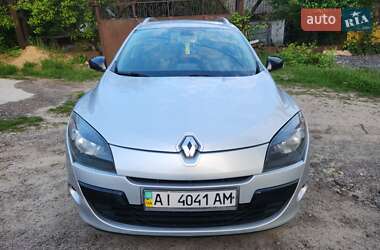 Хетчбек Renault Megane 2011 в 