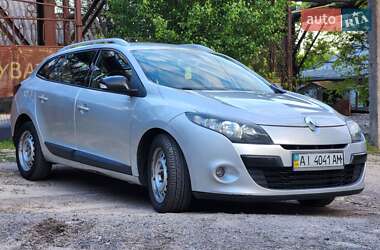 Хетчбек Renault Megane 2011 в 