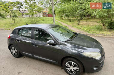 Хетчбек Renault Megane 2011 в 