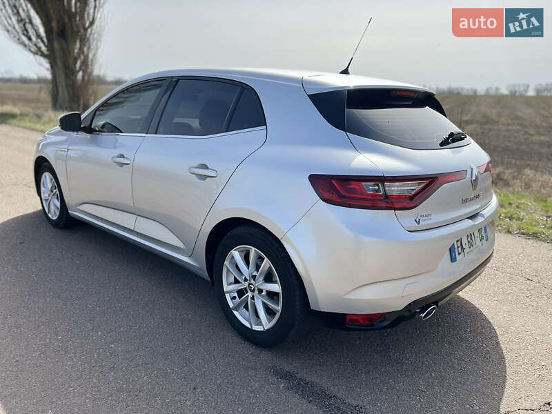 Хэтчбек Renault Megane 2016 в Киеве