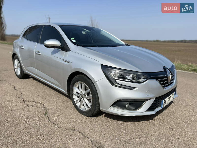 Хэтчбек Renault Megane 2016 в Киеве