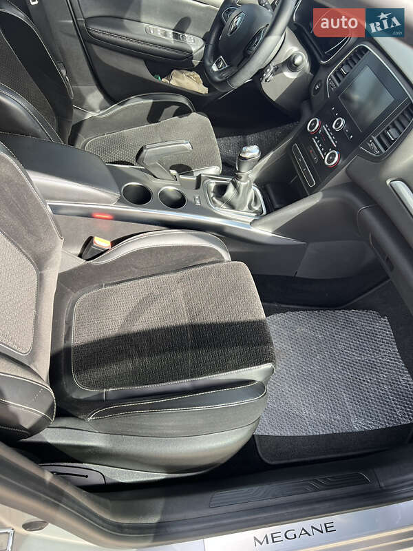 Хэтчбек Renault Megane 2016 в Киеве