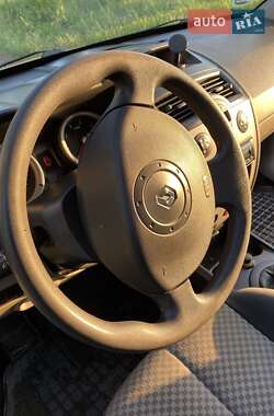 Седан Renault Megane 2003 в 