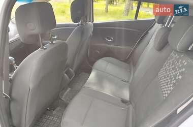 Хэтчбек Renault Megane 2013 в 