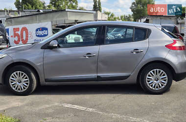 Хетчбек Renault Megane 2009 в 