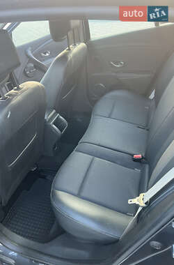 Хэтчбек Renault Megane 2013 в 