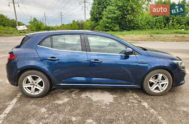 Хэтчбек Renault Megane 2017 в 
