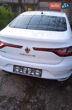 Седан Renault Megane 2017 в 