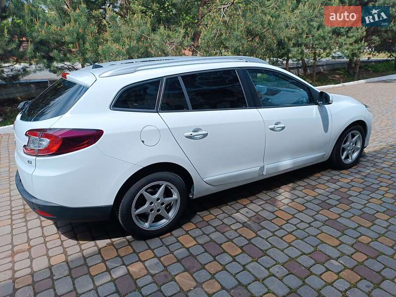 Универсал Renault Megane 2015 в Луцке