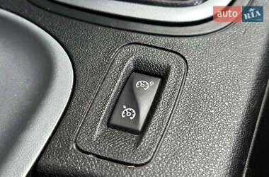 Хетчбек Renault Megane 2010 в 