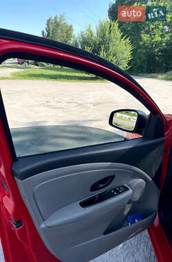 Хэтчбек Renault Megane 2011 в 