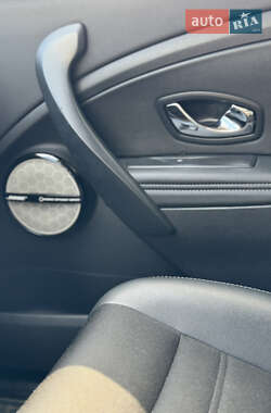 Хэтчбек Renault Megane 2014 в 