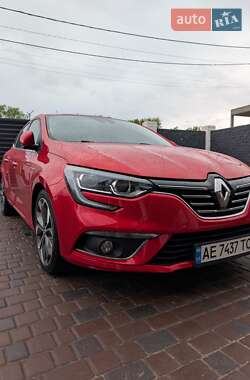Хэтчбек Renault Megane 2018 в 