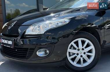 Хэтчбек Renault Megane 2012 в 