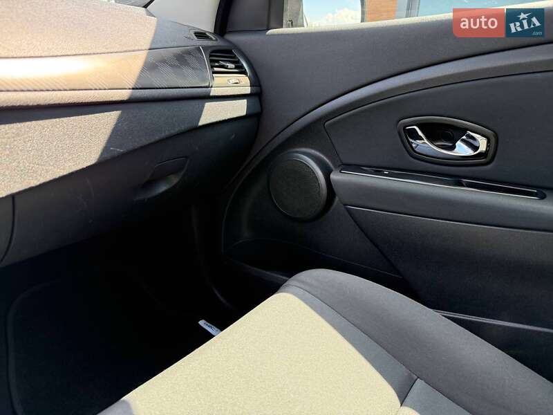 Хэтчбек Renault Megane 2012 в Ровно