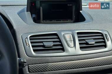 Хэтчбек Renault Megane 2012 в 