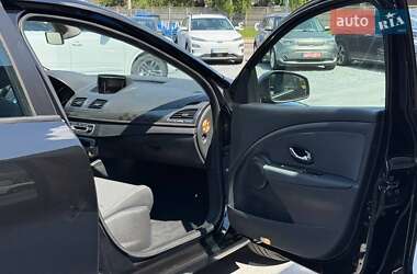 Хэтчбек Renault Megane 2012 в 