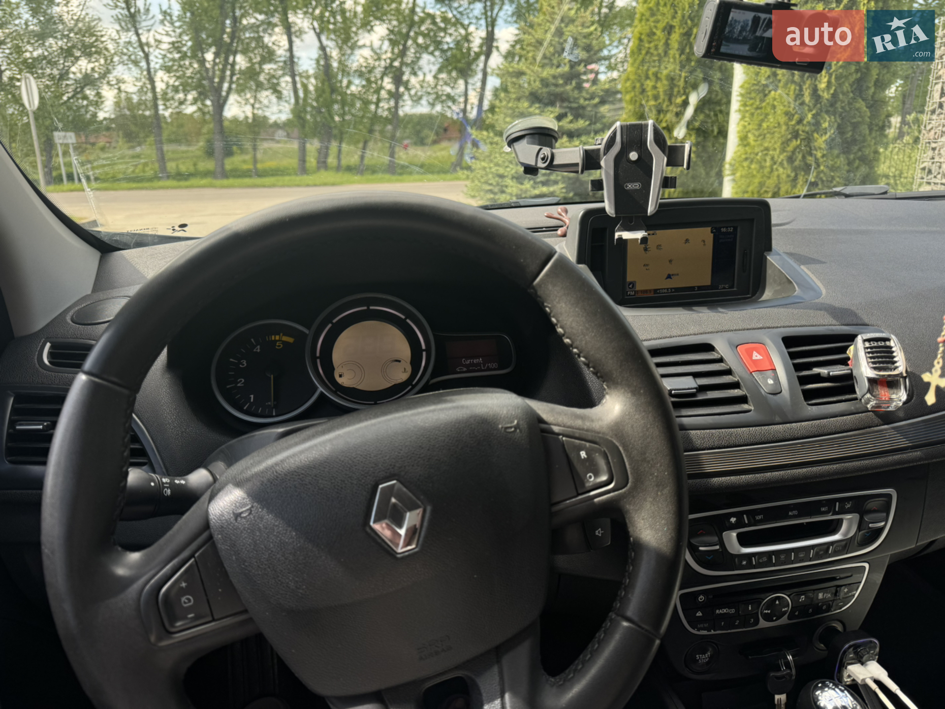 2010 Renault Megane - мініатюра 12