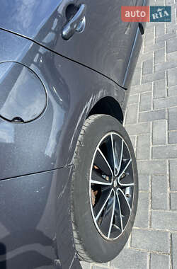 Хэтчбек Renault Megane 2013 в 