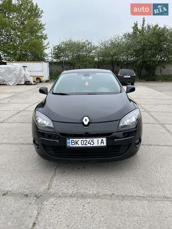 Универсал Renault Megane 2011 в Вараше
