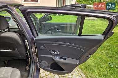 Хэтчбек Renault Megane 2015 в 
