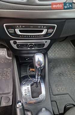 Хэтчбек Renault Megane 2015 в 