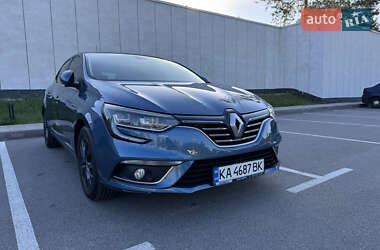 Хэтчбек Renault Megane 2016 в 