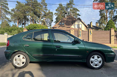 Хэтчбек Renault Megane 1999 в 