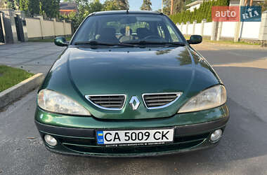 Хэтчбек Renault Megane 1999 в 