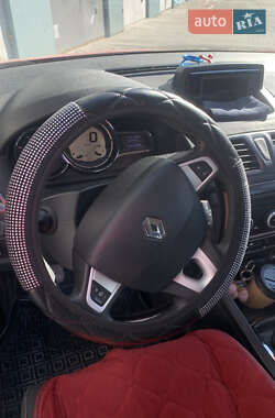 Хэтчбек Renault Megane 2012 в 