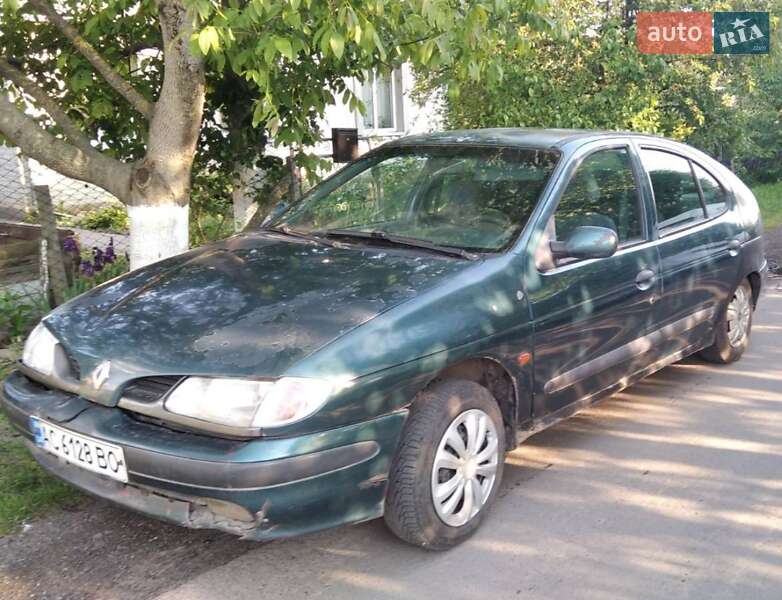 Хэтчбек Renault Megane 1996 в Киверцах фото 6 Хэтчбек Renault Megane 1996 в Киверцах