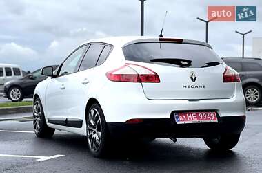 Хэтчбек Renault Megane 2011 в 