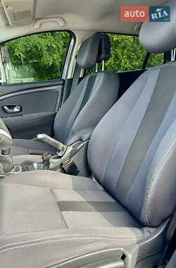 Универсал Renault Megane 2011 в 