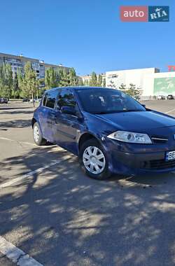 Хэтчбек Renault Megane 2008 в 