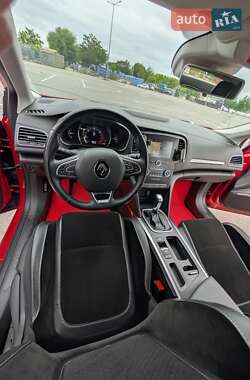 Хэтчбек Renault Megane 2018 в 