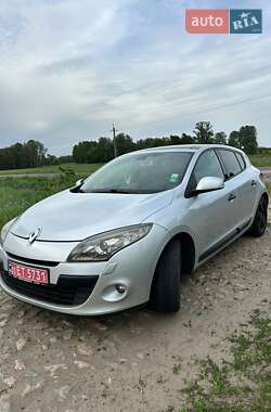 Хетчбек Renault Megane 2009 в 