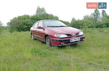 Седан Renault Megane 1998 в Любомле