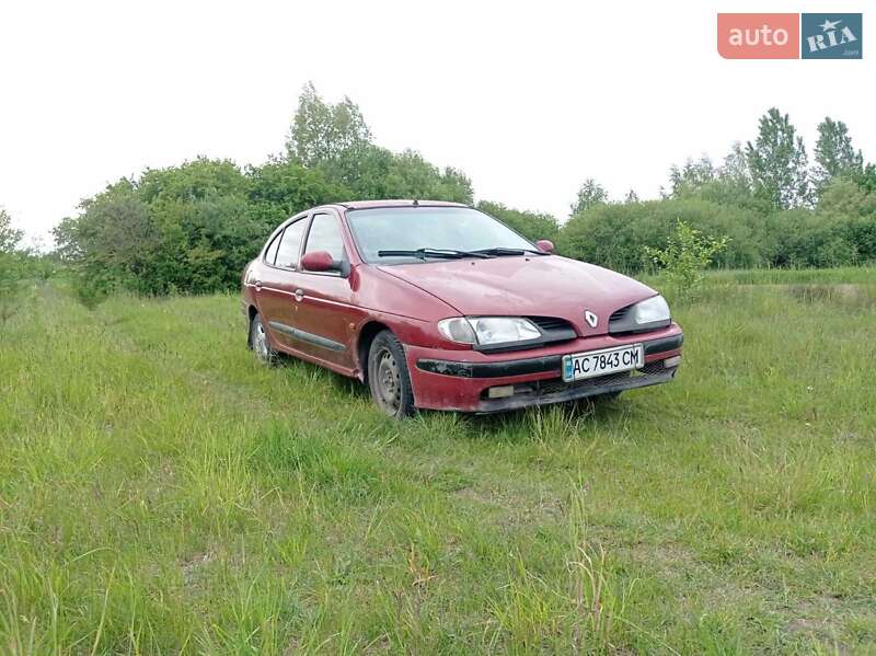 Седан Renault Megane 1998 в 