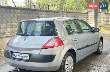 Хэтчбек Renault Megane 2003 в 