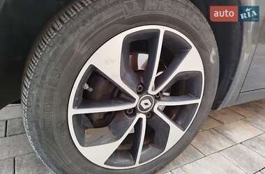 Хэтчбек Renault Megane 2005 в 