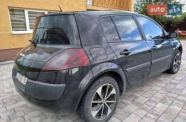 Хэтчбек Renault Megane 2005 в 