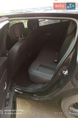 Хэтчбек Renault Megane 2010 в 