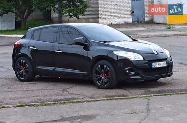 Хэтчбек Renault Megane 2010 в 
