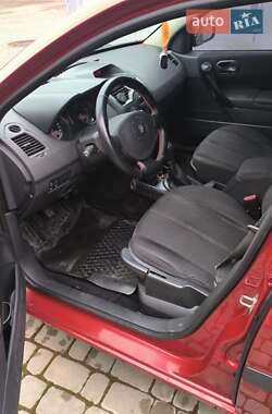 Хэтчбек Renault Megane 2004 в 