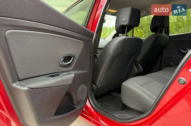 Хэтчбек Renault Megane 2014 в 