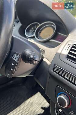 Купе Renault Megane 2010 в 