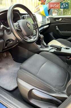 Хетчбек Renault Megane 2016 в 
