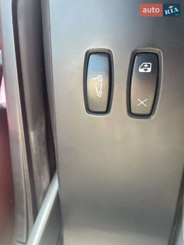 Кабриолет Renault Megane 2006 в Ровно фото 17 Кабриолет Renault Megane 2006 в Ровно